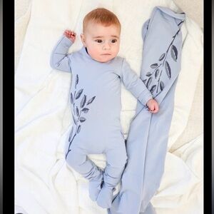 Maniere De Voir Blue Leaf Print Kids One Piece Footie